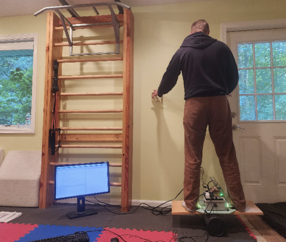 Testing the Foilpal balance board indoors